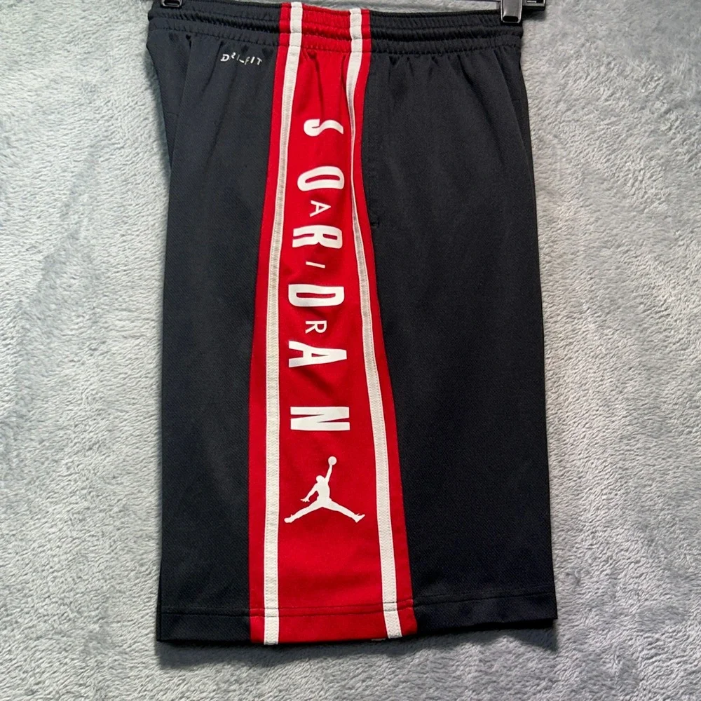 Jordan Kids‎ Dri-FIT Basketball Shorts Black Red XL 13-16 Years 7115-023
